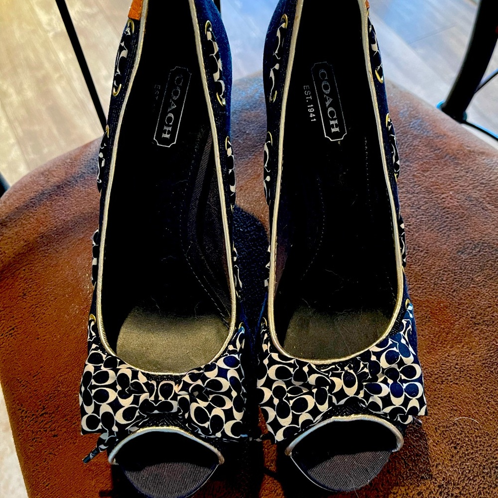 Coach wedges 8.5 worn once